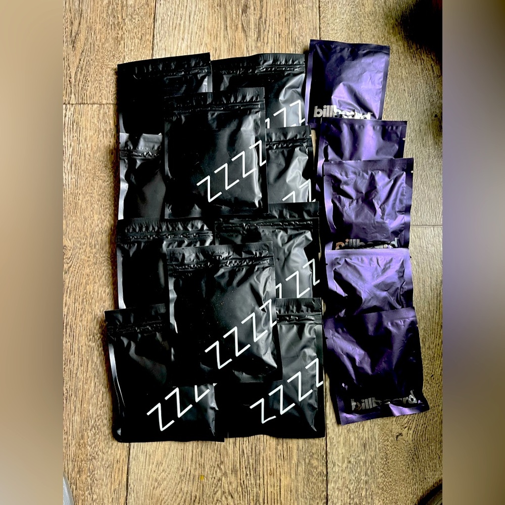 Delta Airlines lot of 10 sleep masks and 5 packs of billboard earbuds.